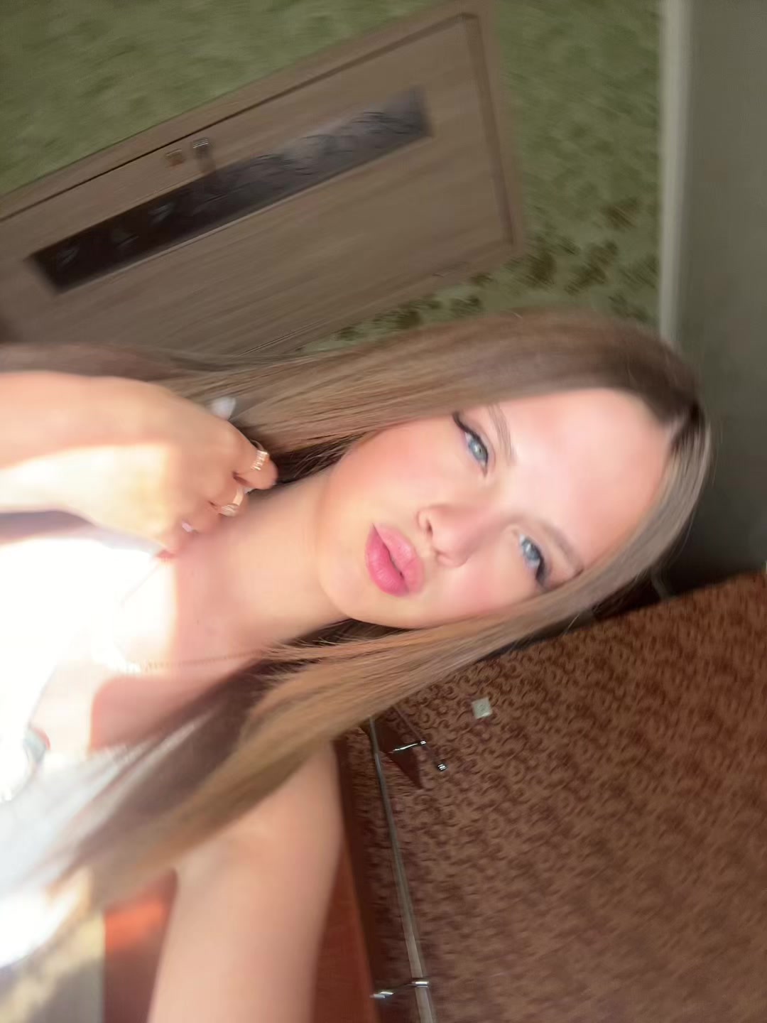 @Eseniya