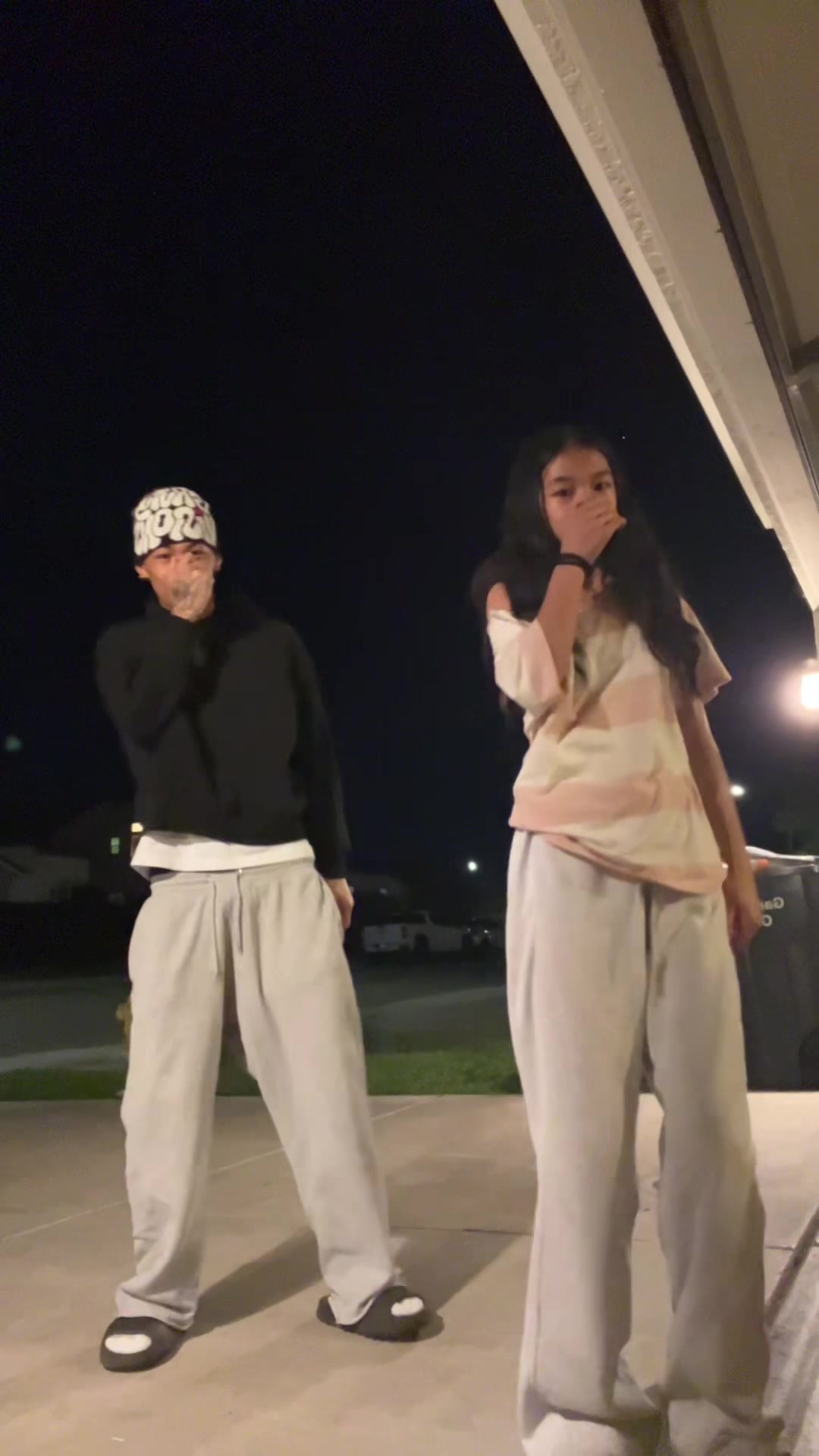 @Mj