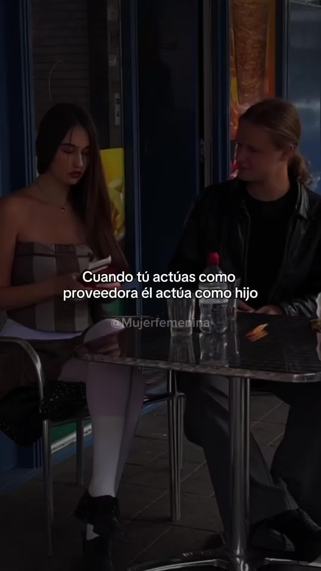 @Mujer Femenina