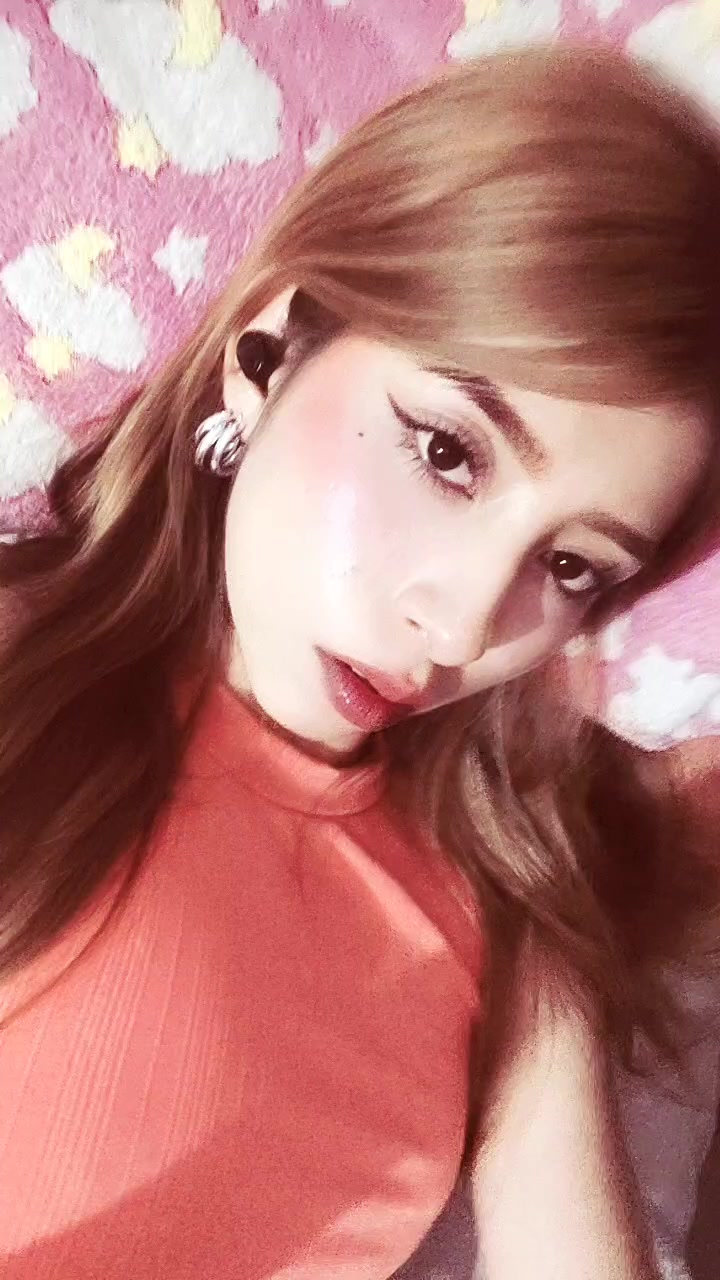 @Lena ♡