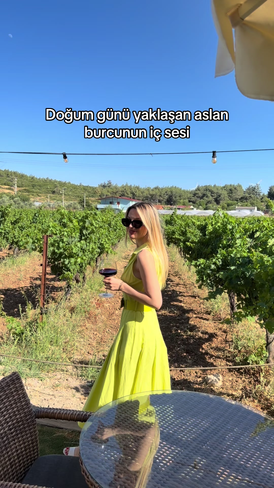 @Nur 🦩
