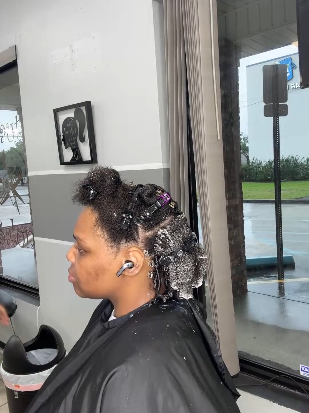 @Strawberricurls | Hairstylist