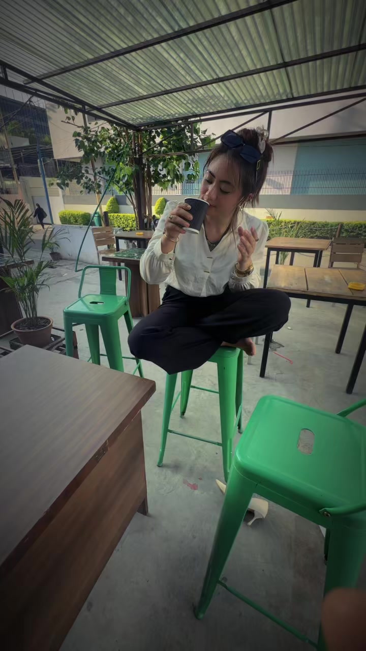 @Hira Maya Waiba