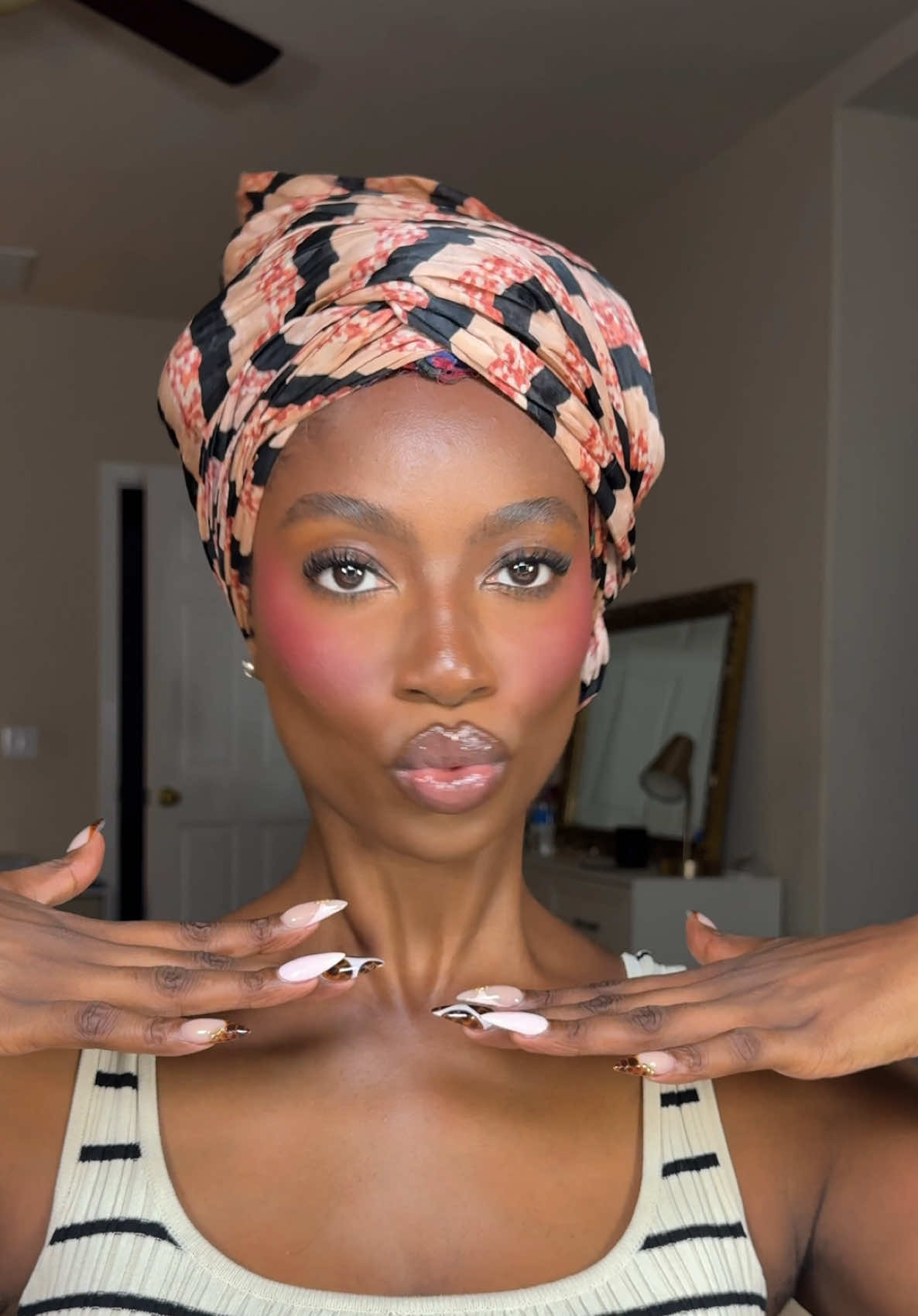 @Kayla B | Beauty Creator✨