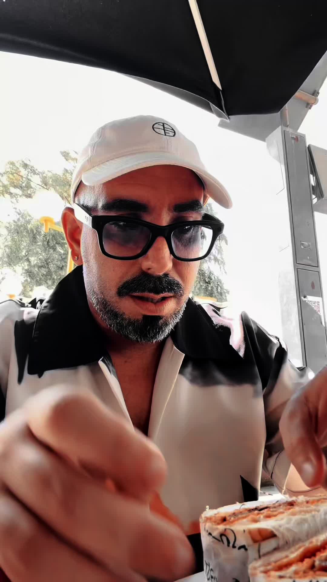 @צחי אוכל את ישראל 🇮🇱