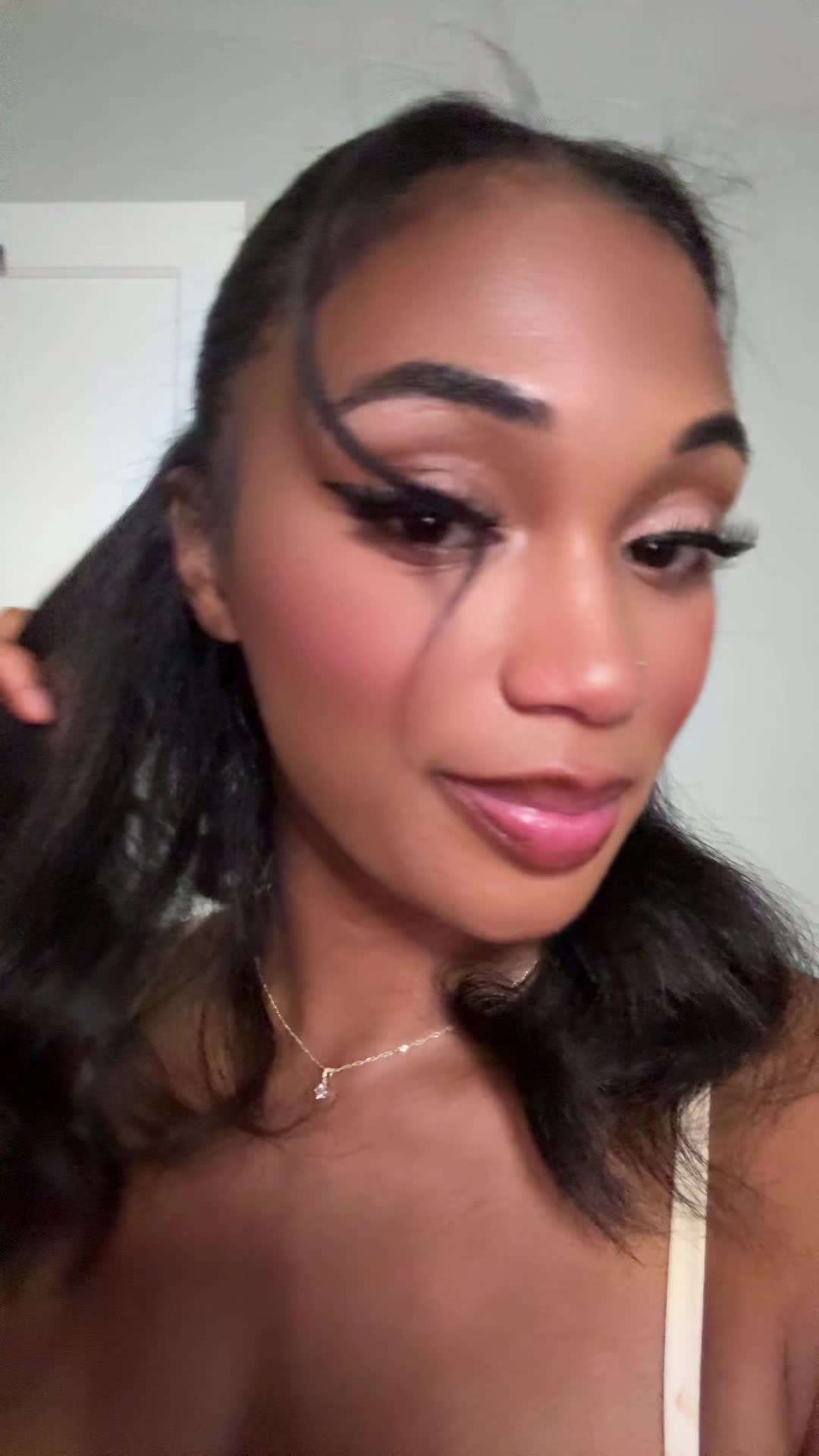 @TheRealGoldenbeautii