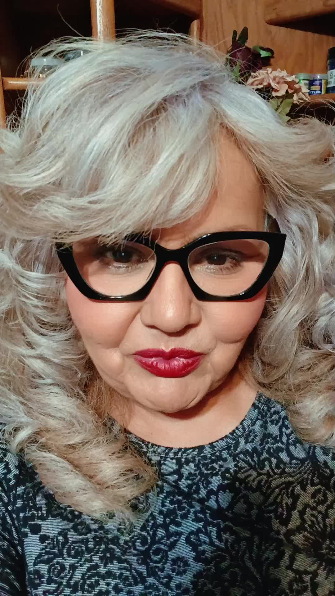 @Elena Flores