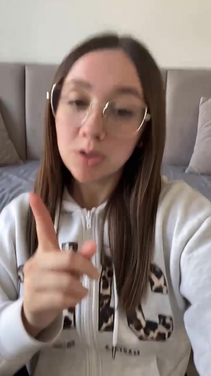 @Bella🧸