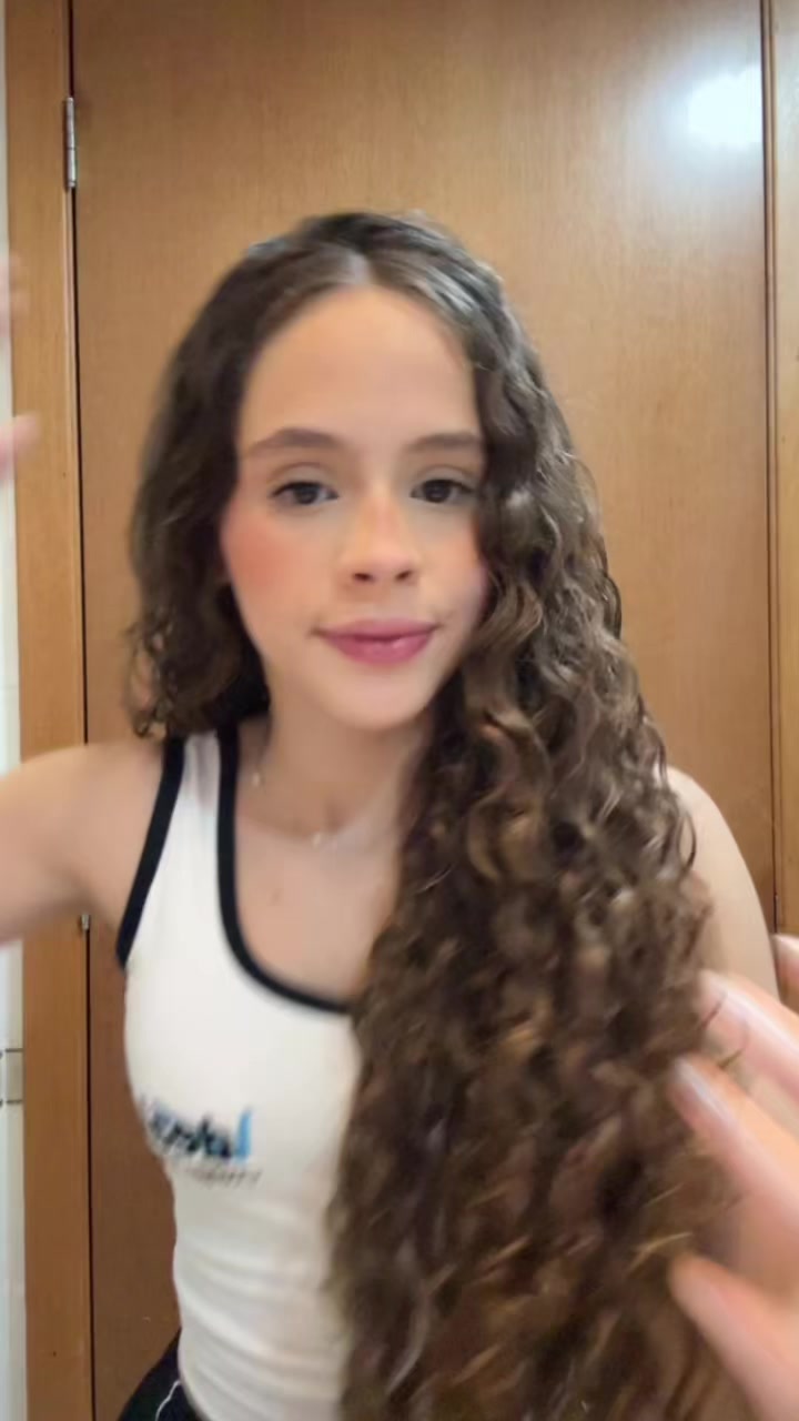 @Laís