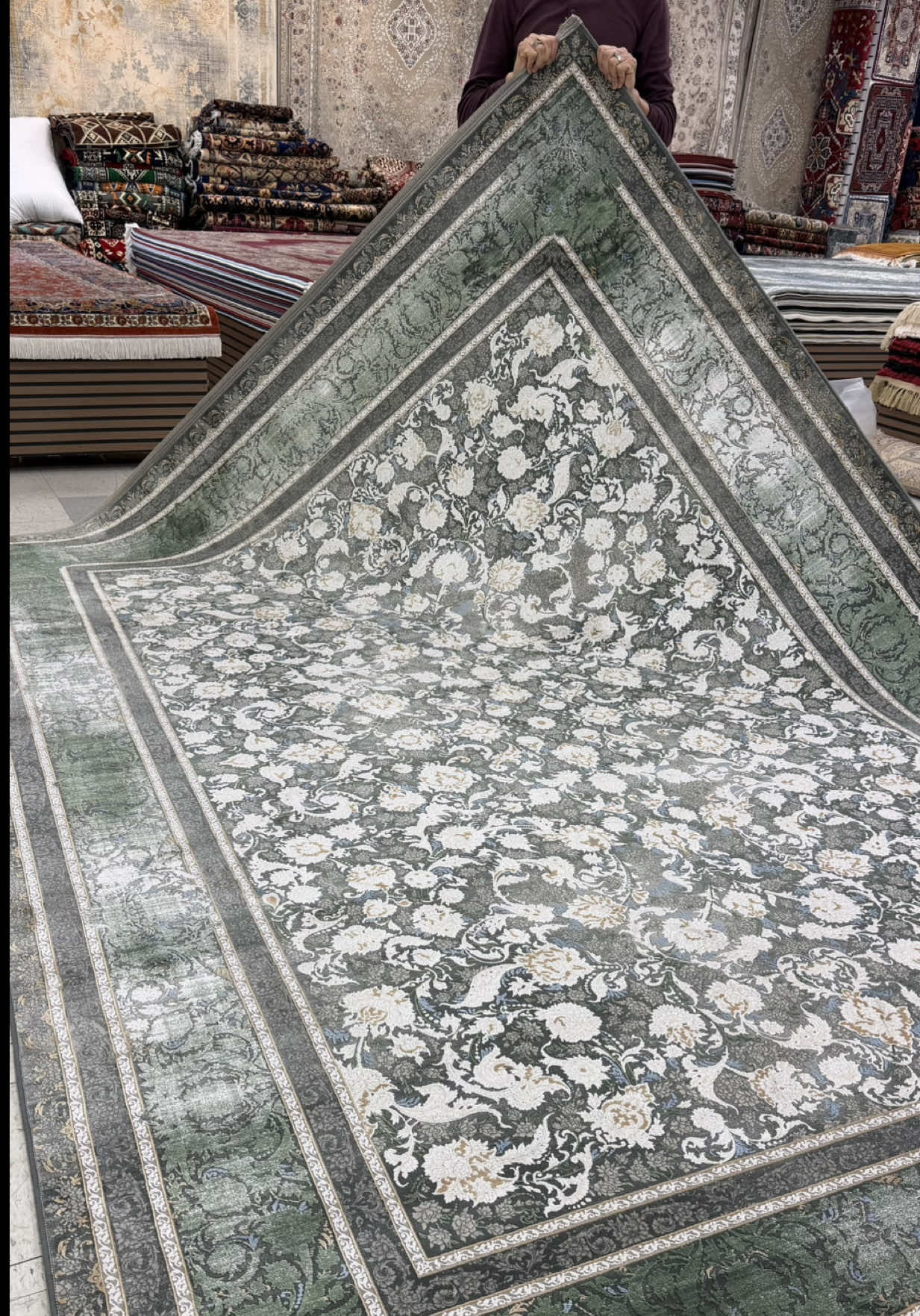 @Royal Rugs - قالین فروشی رویال