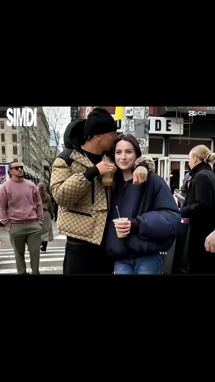 @𝑑𝑜𝑟𝑎