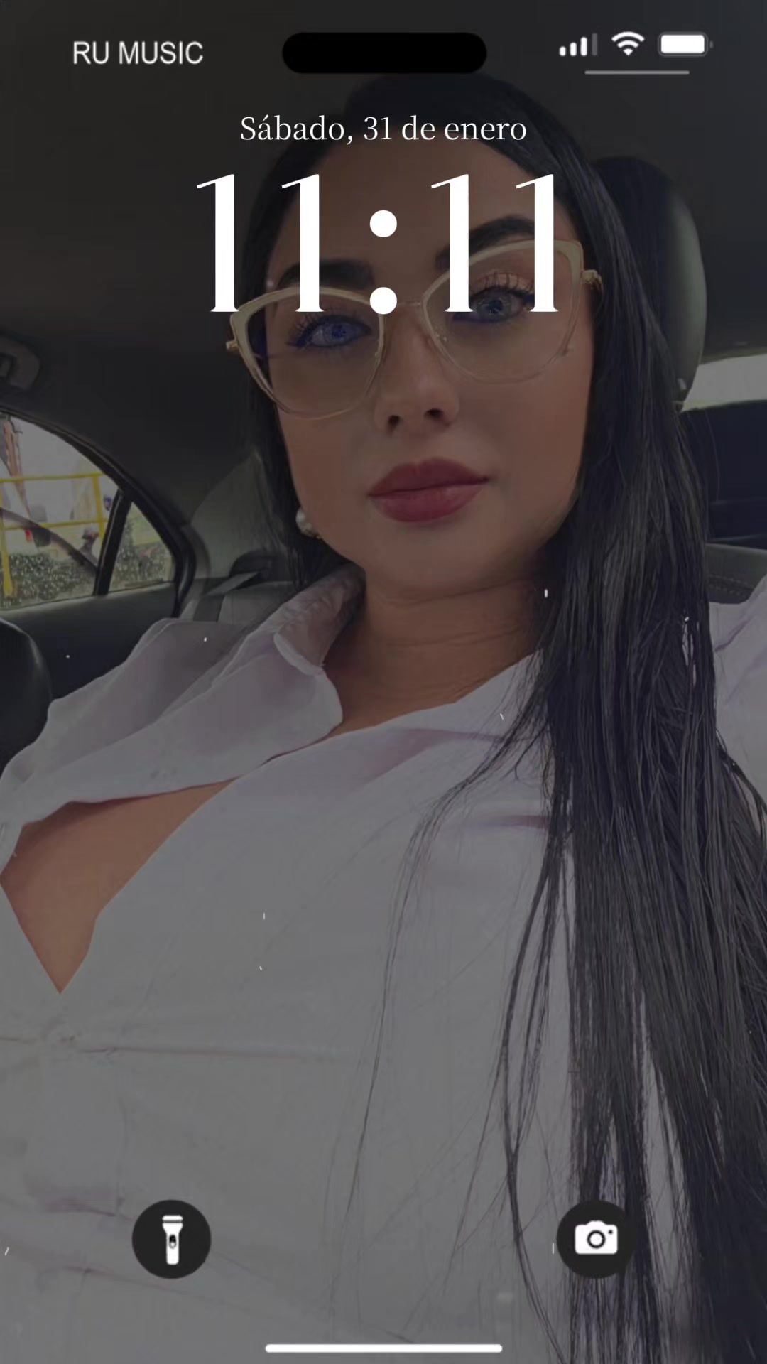 @Lore081196