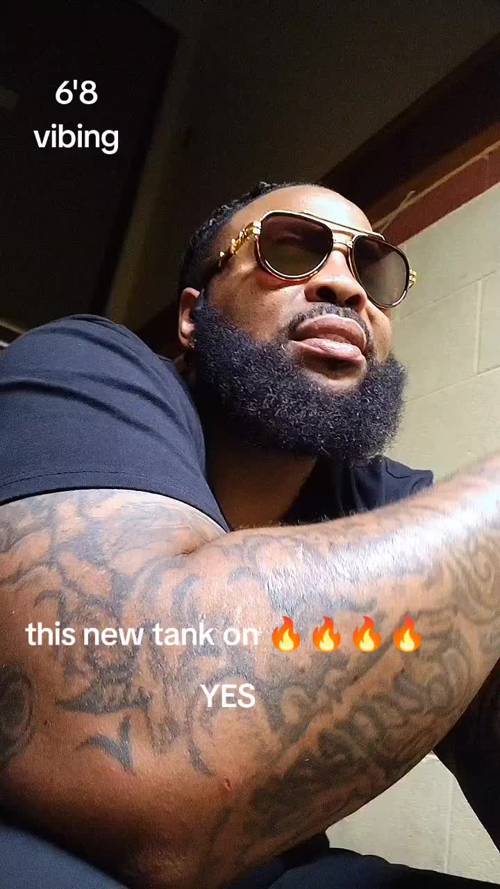 @6foot8._giant