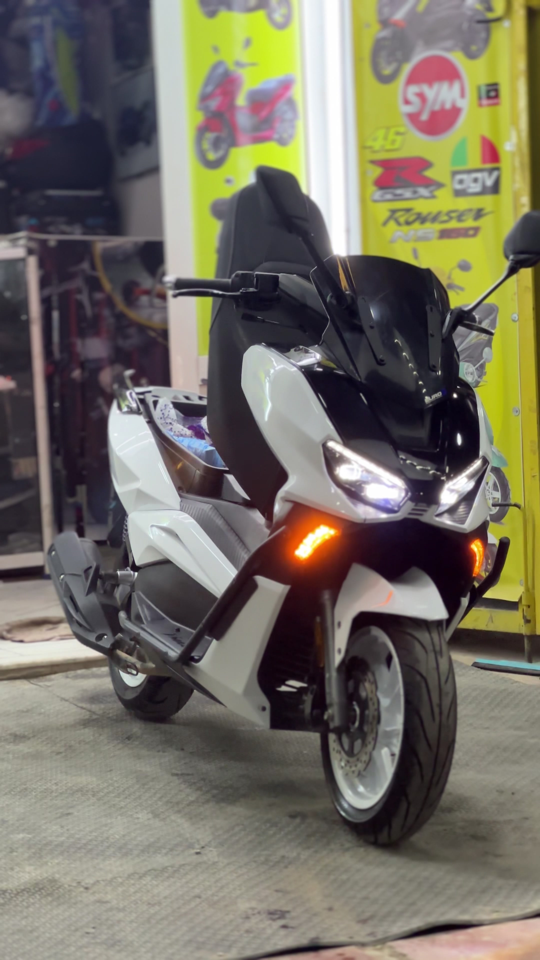 @Sofiane piéces Moto 13