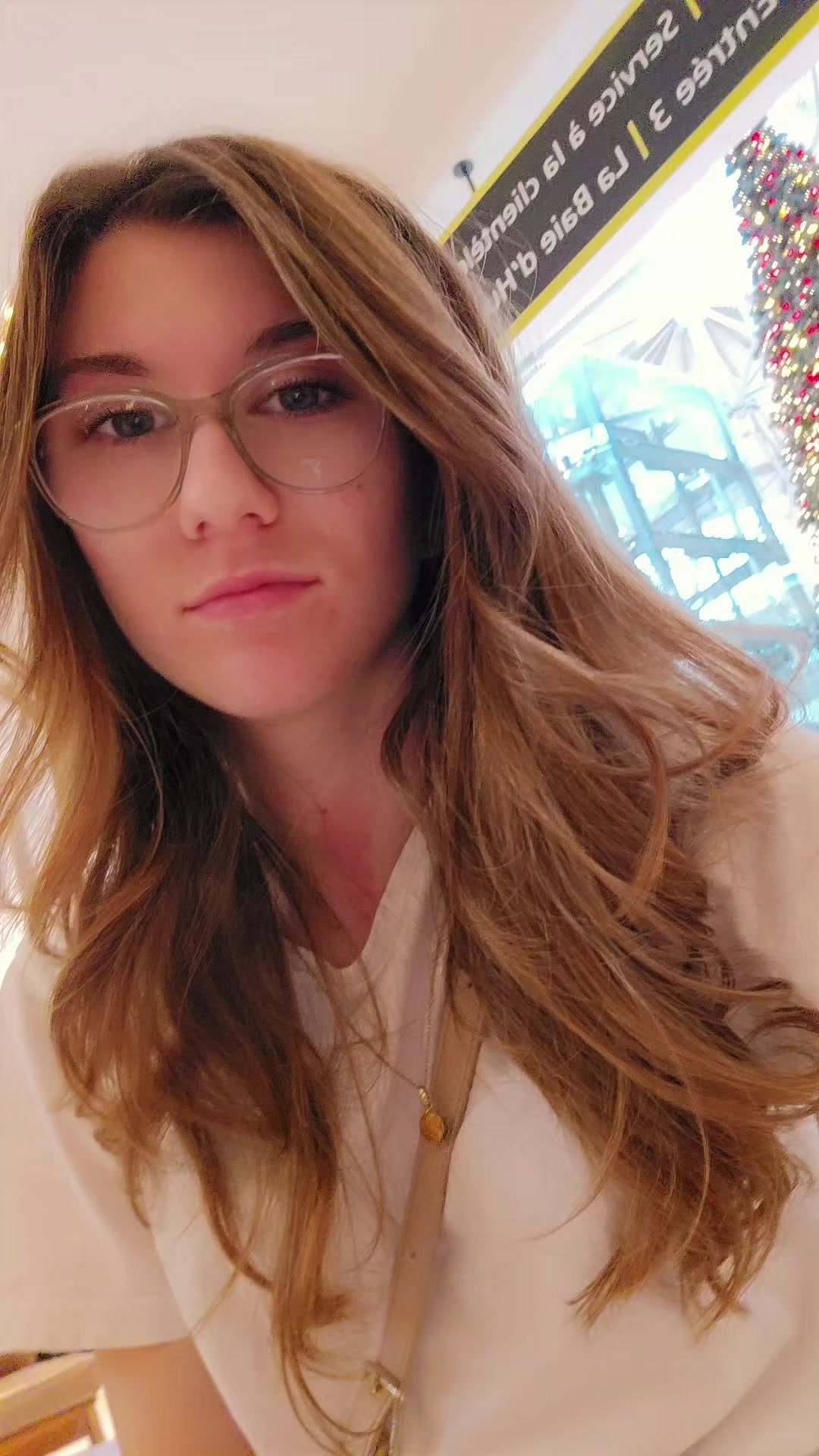 @louuu2131