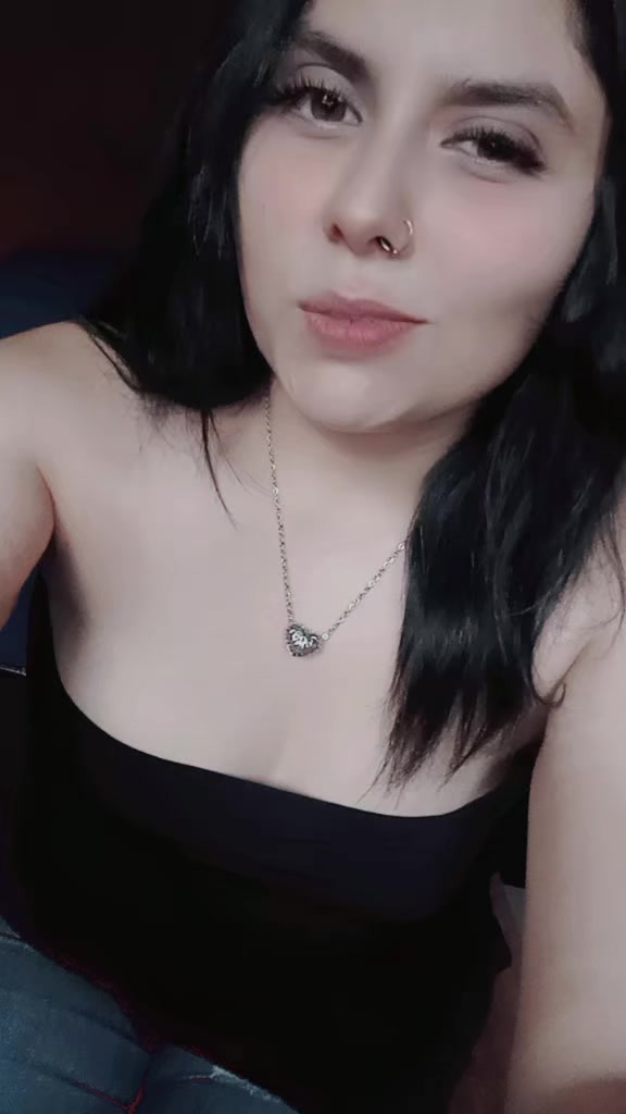 @YARESSI LOZANO💋