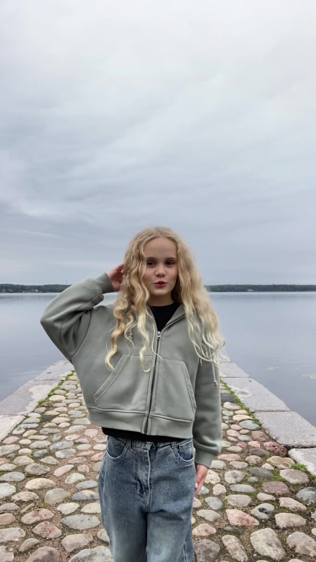 @mavrii