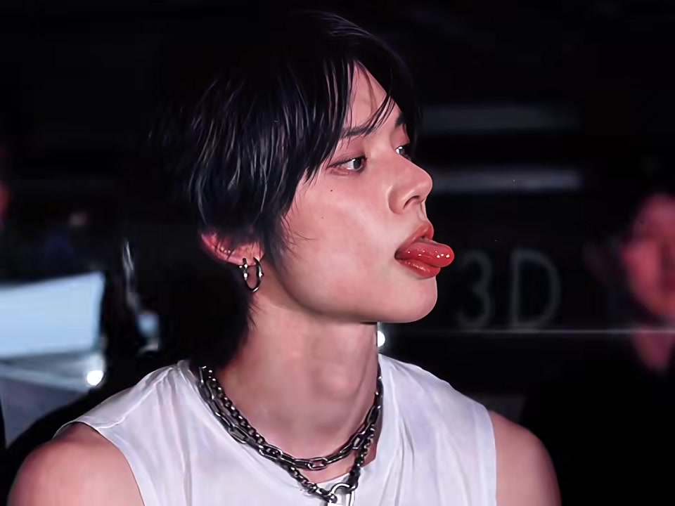 @HeavenlessBoy_ kpop