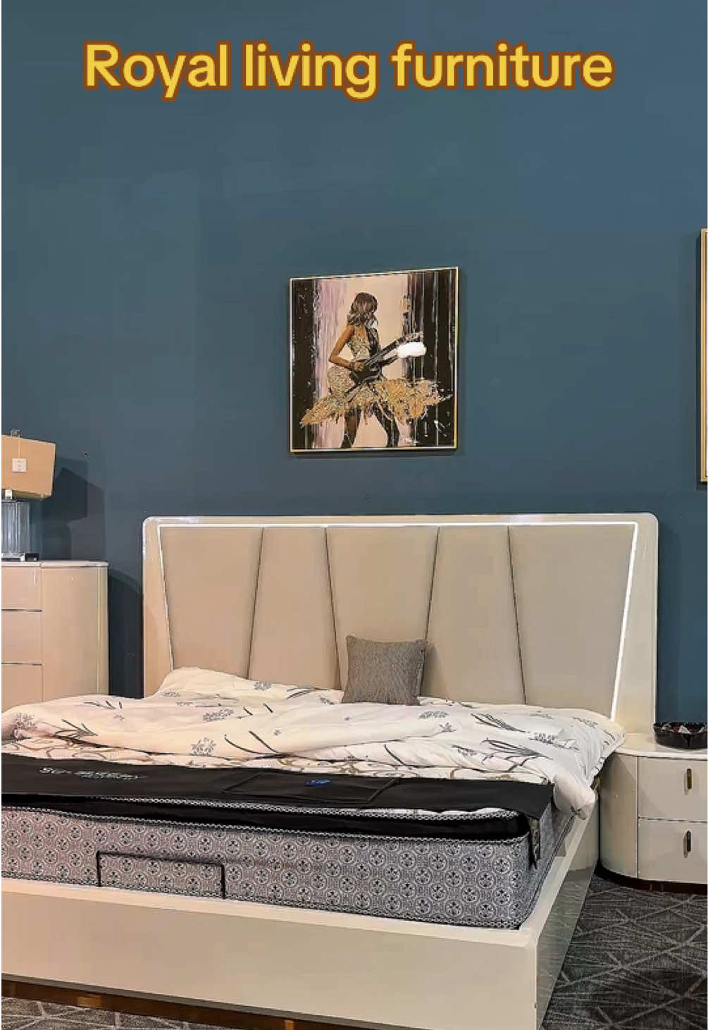 @Royal living furniture