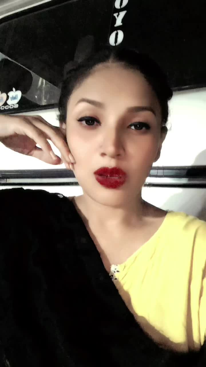 @Angel Queen 👑 is back 🤨