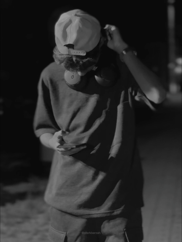 @𝑲𝒂𝒖𝒔𝒉𝒛 🦢ᥫ᭡.