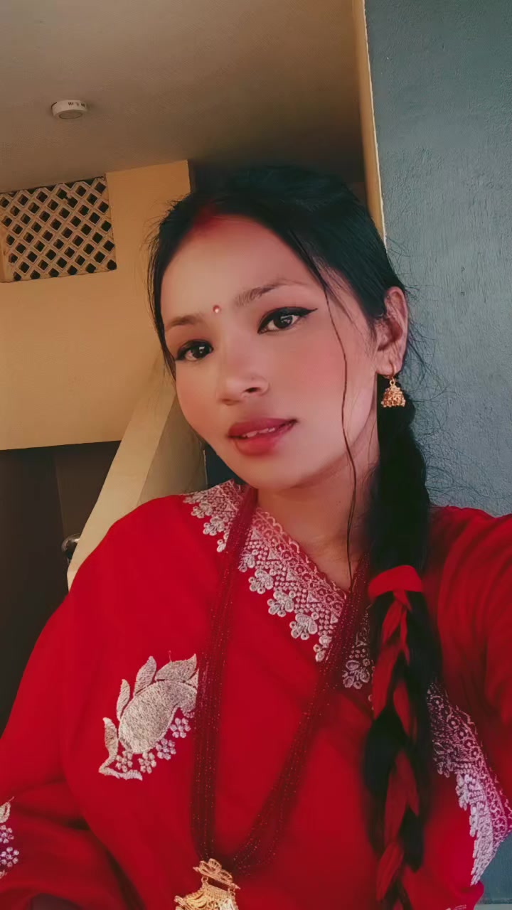 @𝓡𝓸𝔃𝔂🥰