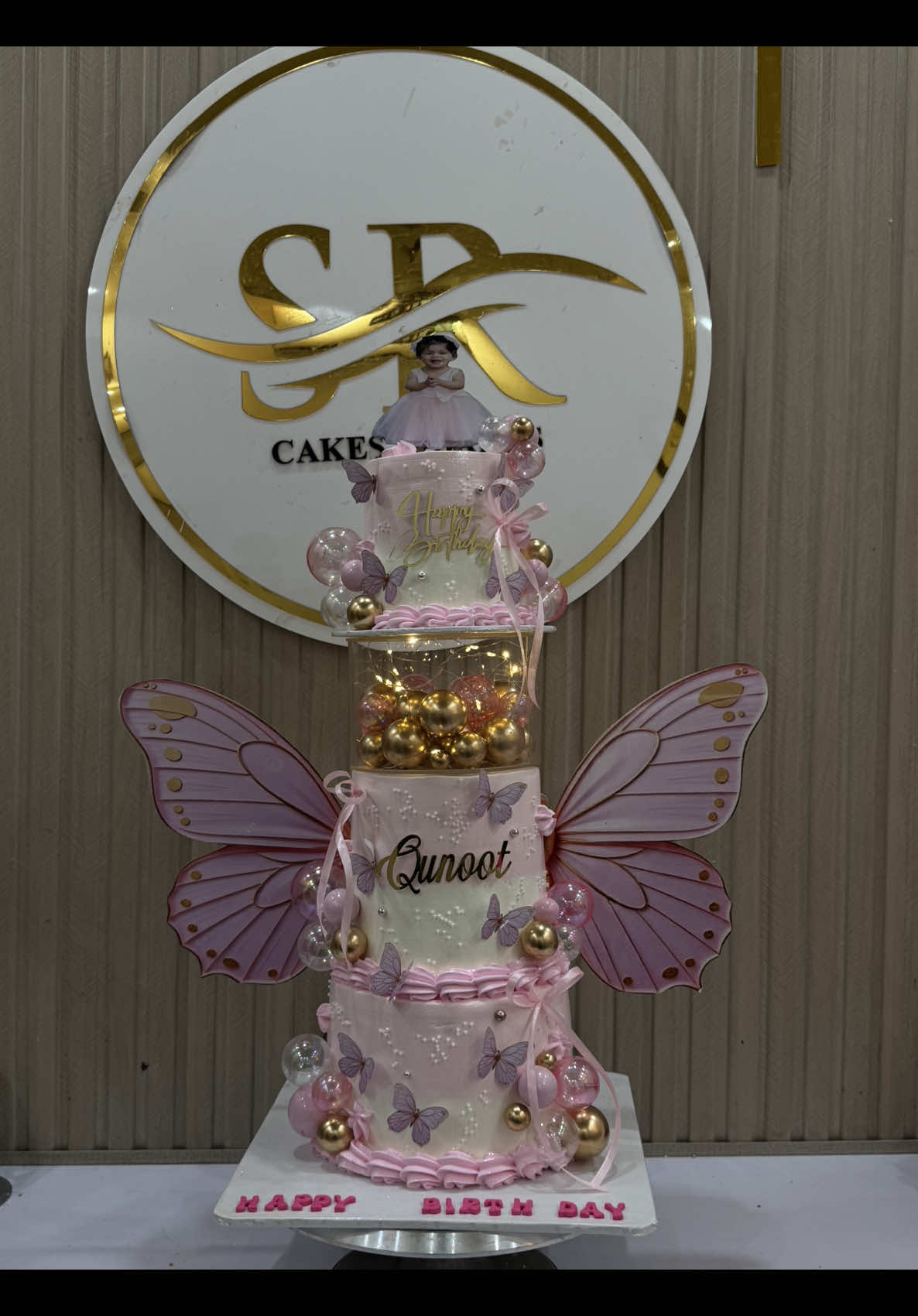 @SR Cakes & Bakes