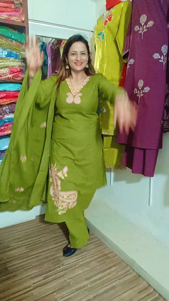 @Nari Clothing House👗🥻