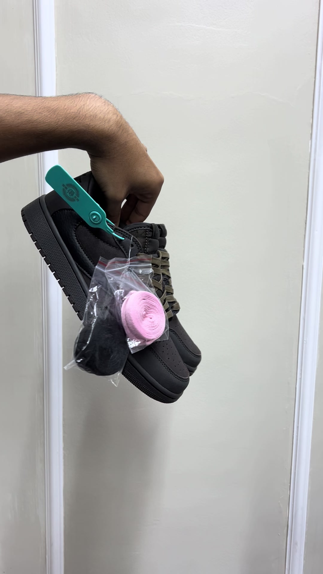 @SHOESMART60
