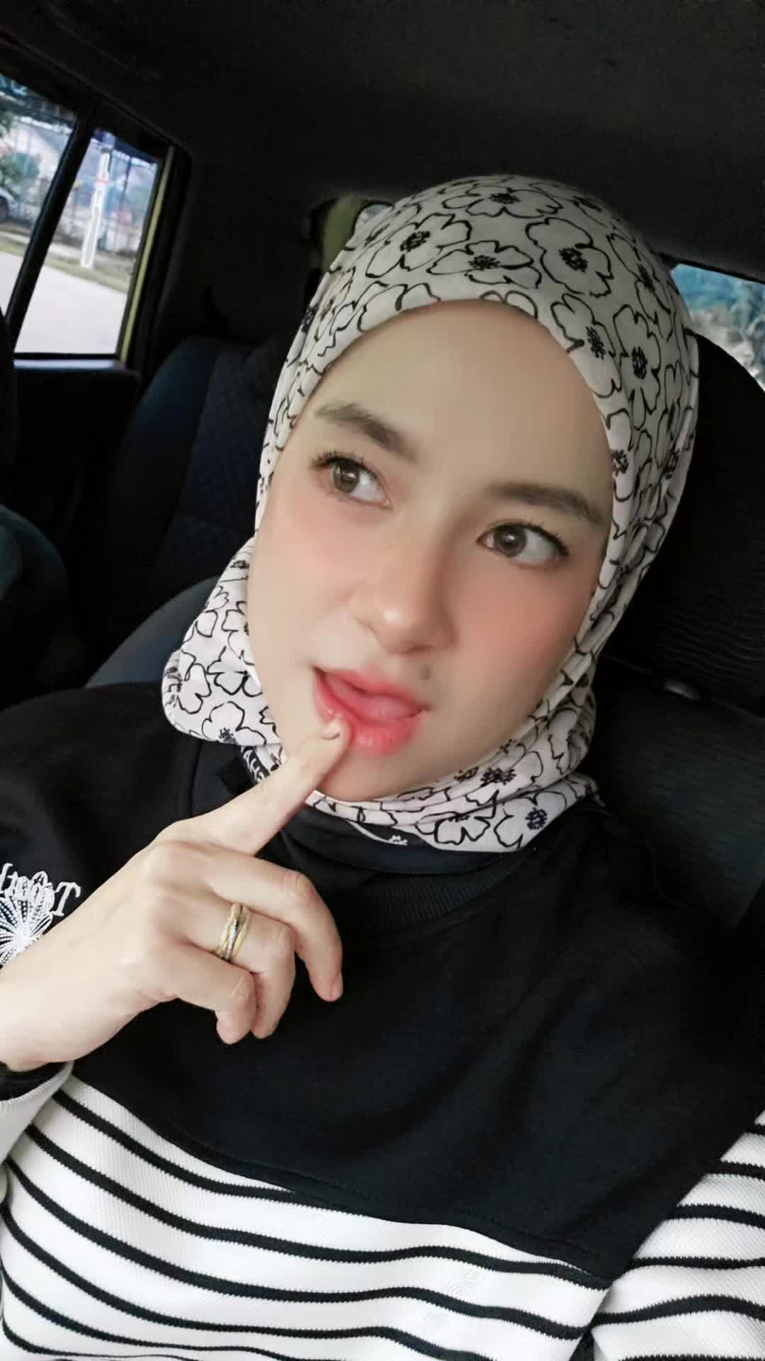 @IAmZoya💛🦋🇲🇾
