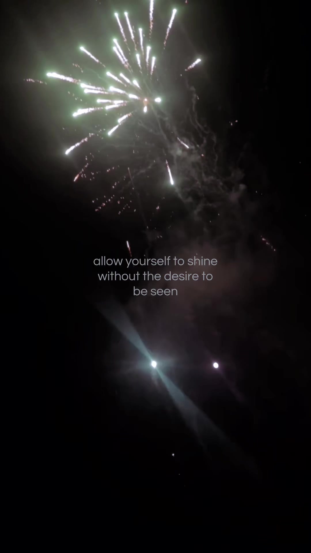 @𝒁𝒐𝒆 𝑴𝒂𝒍𝒂𝒏