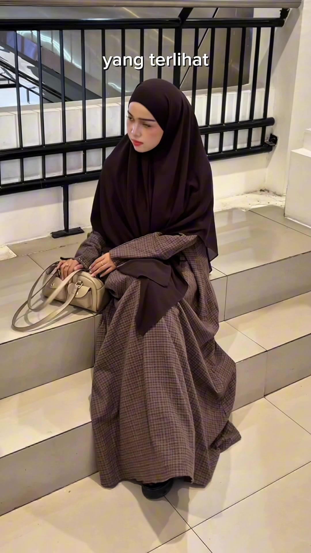 @Maryamzali