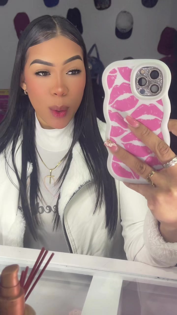 @Stefany Bella