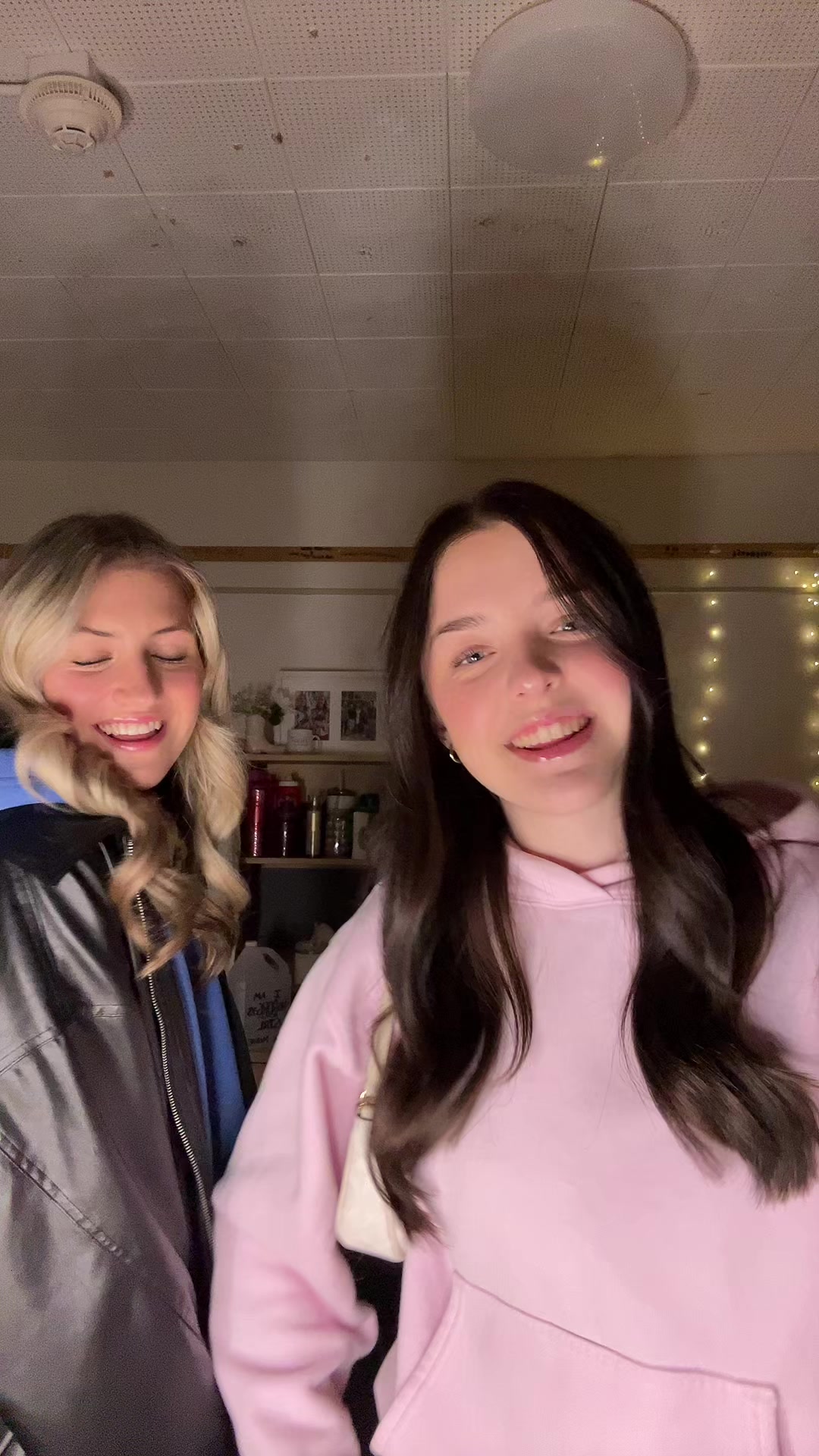 @brynn 🧸🥂🪩
