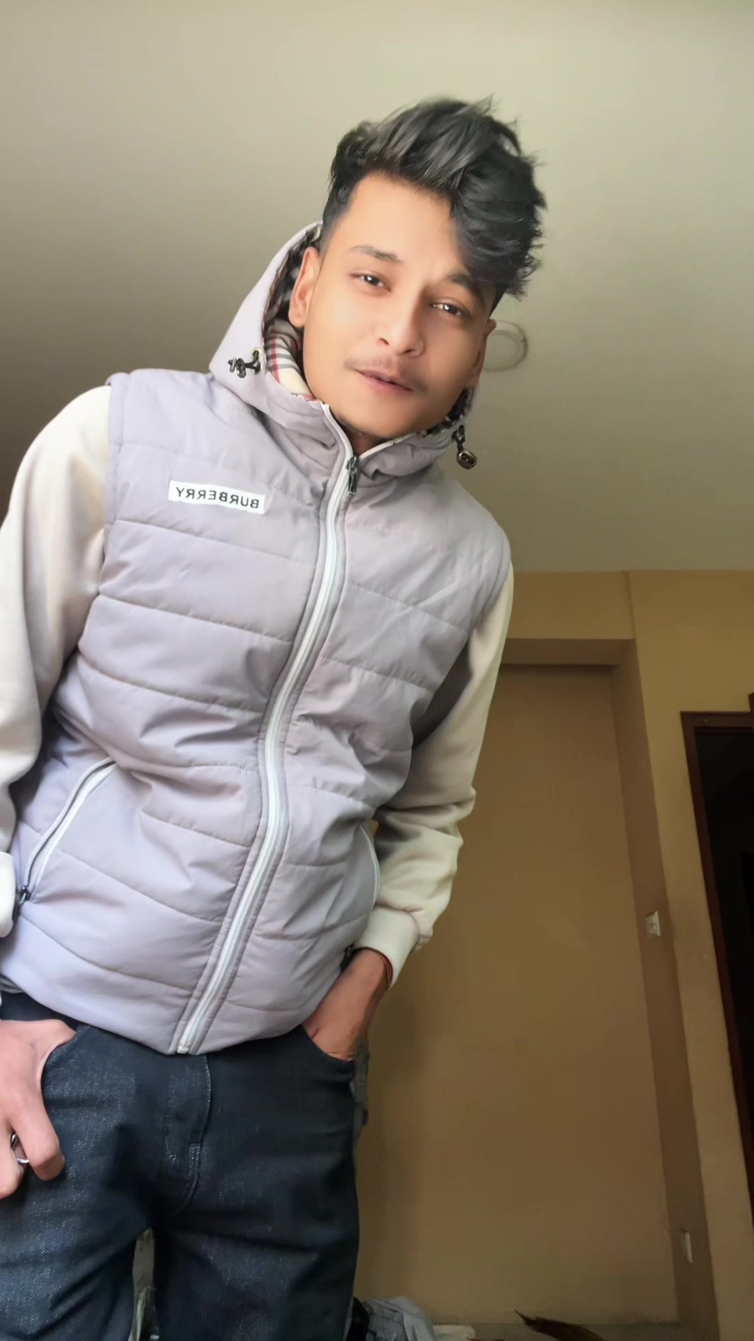 @Thakuri👑
