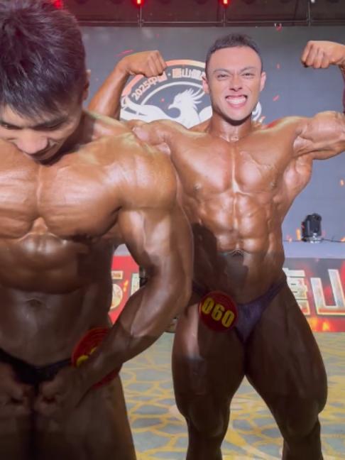 @Beautiful Muscle Male