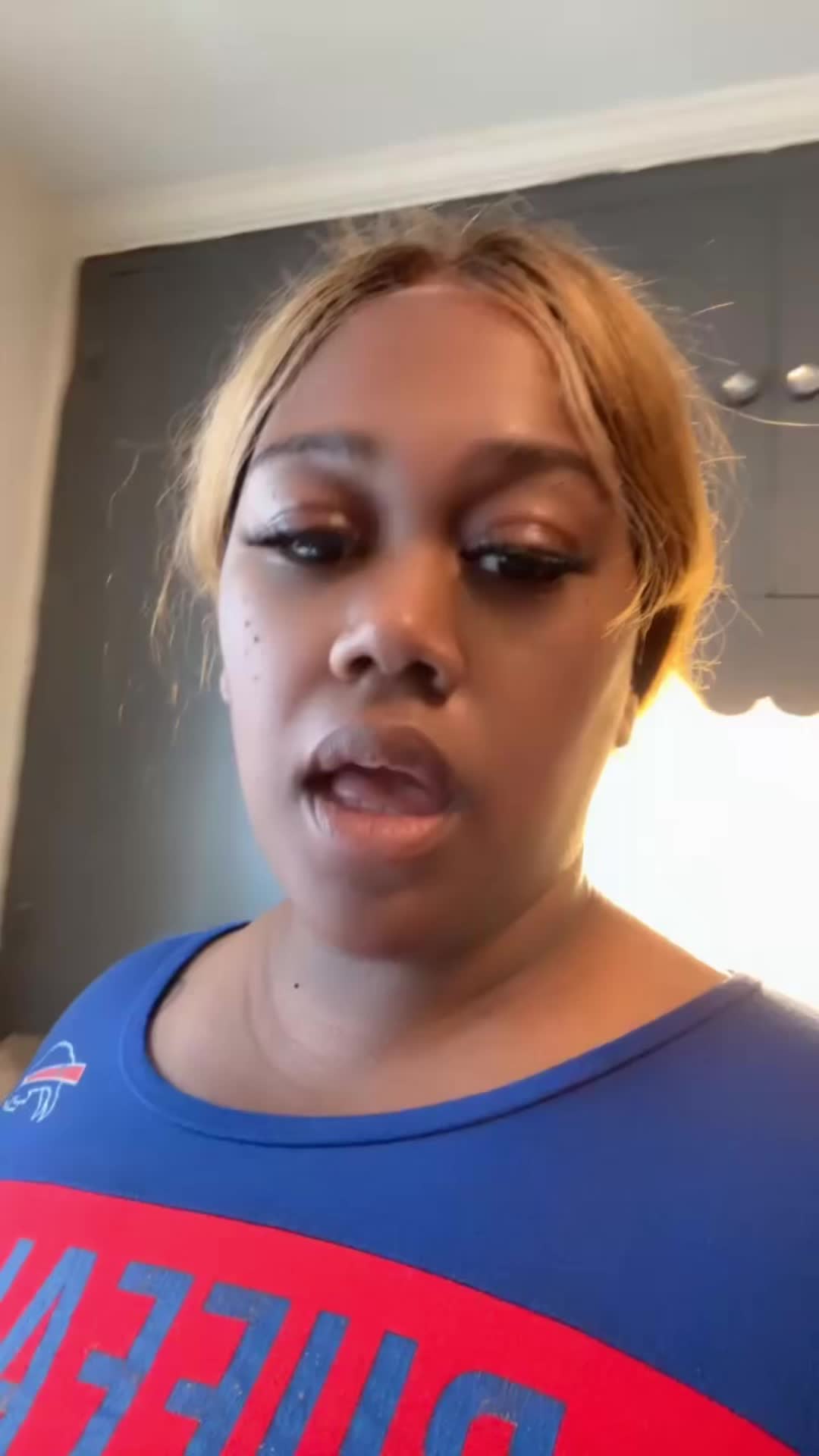 @The_Real_Lo