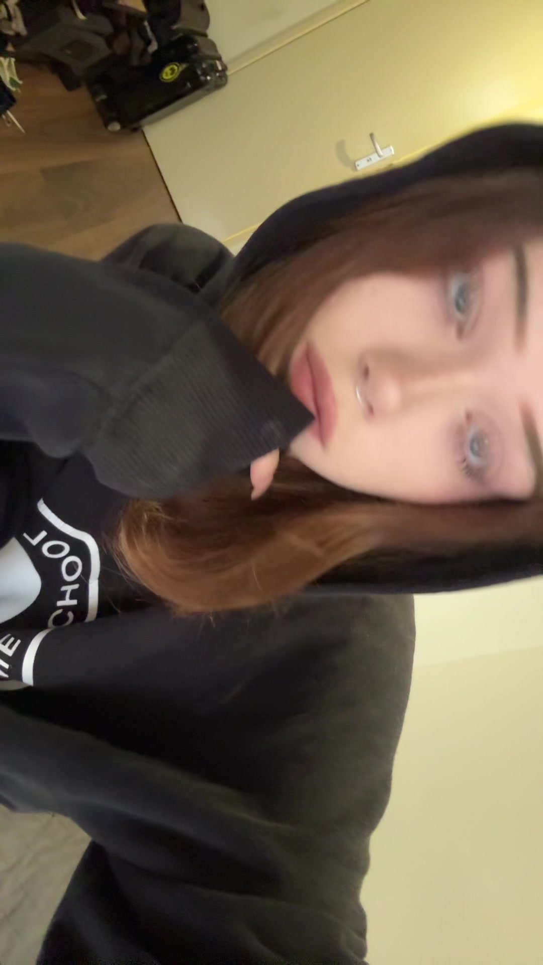 @суня