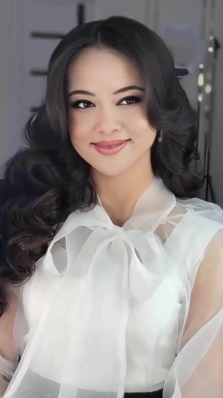 @Sabina official