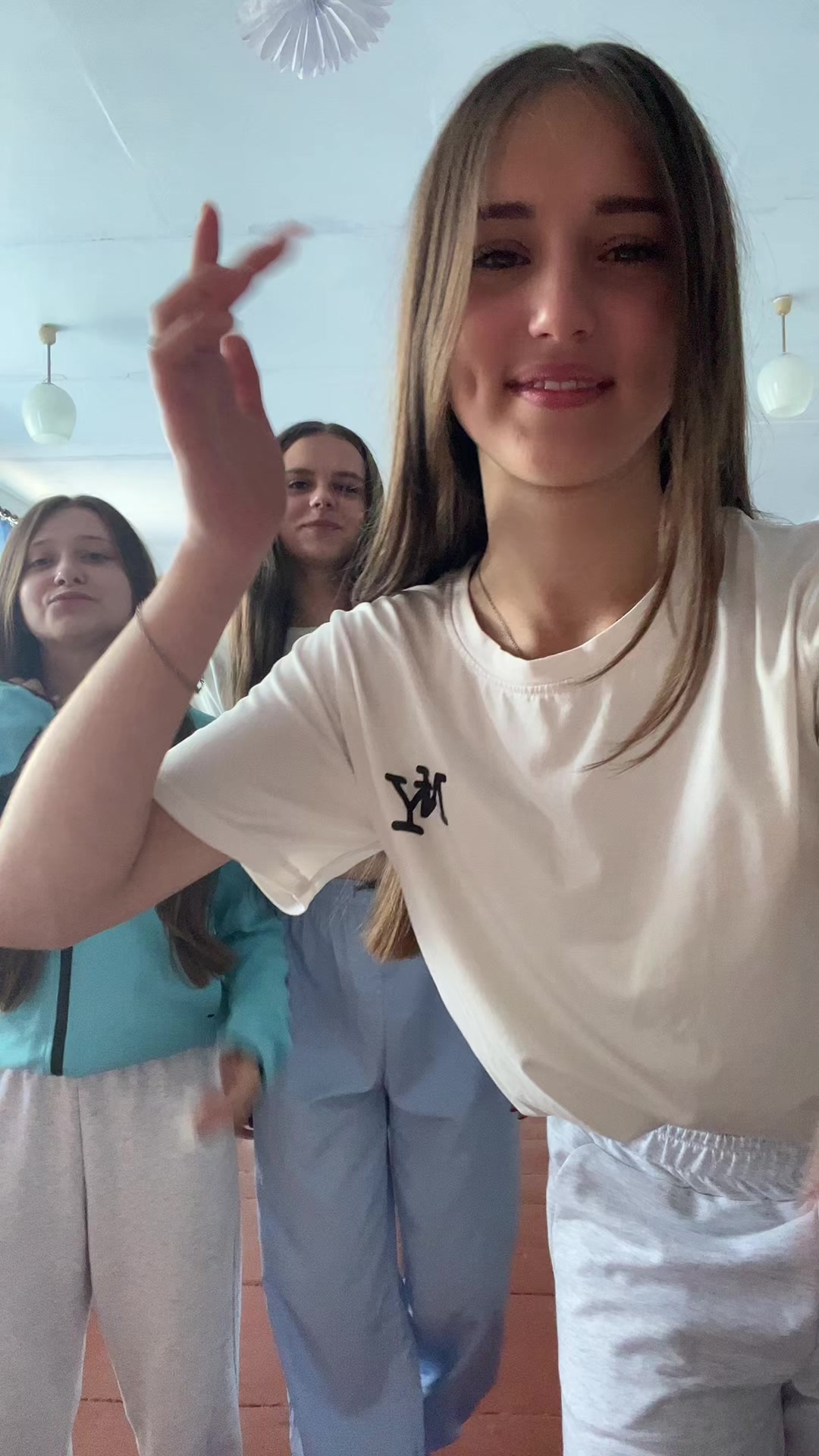 @nadia.