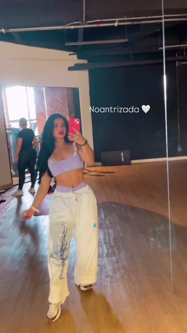 @bymarianaberon