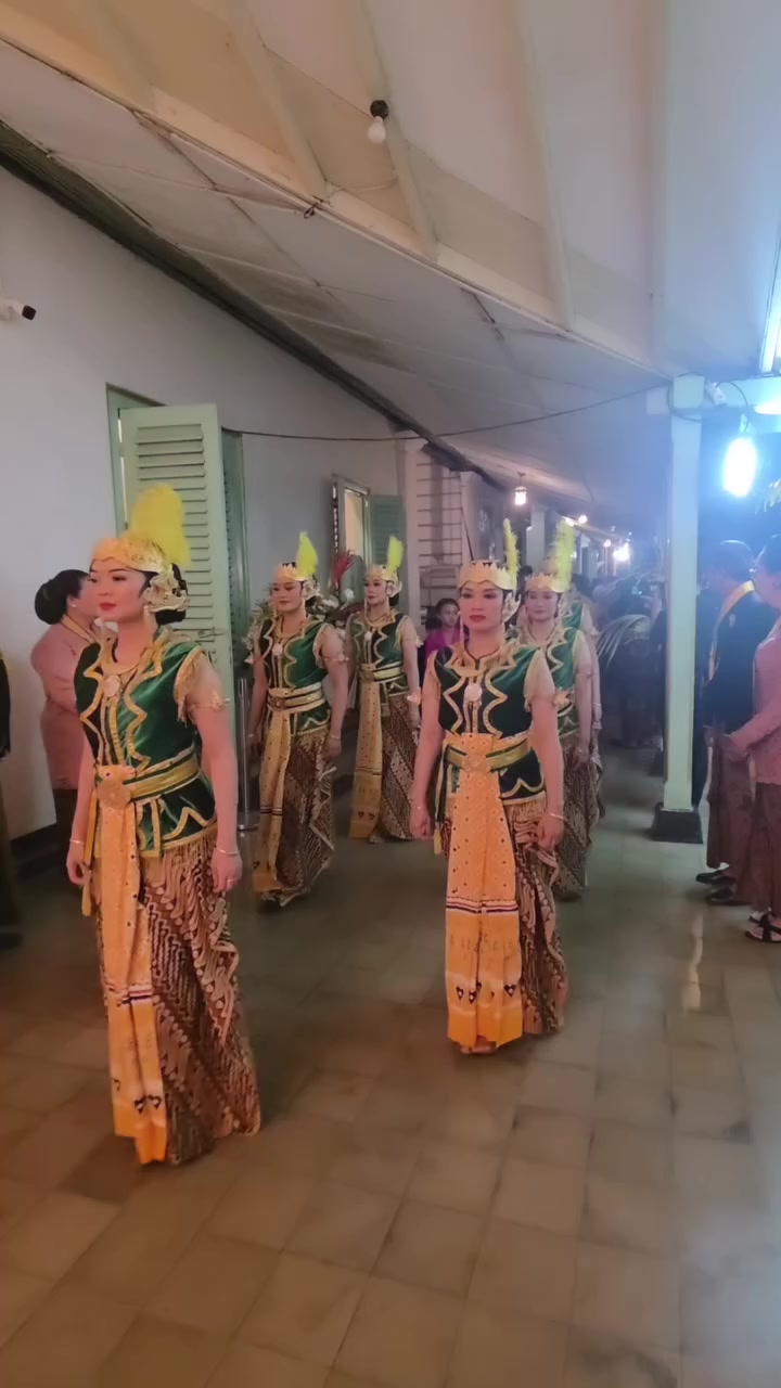 @AYOEK