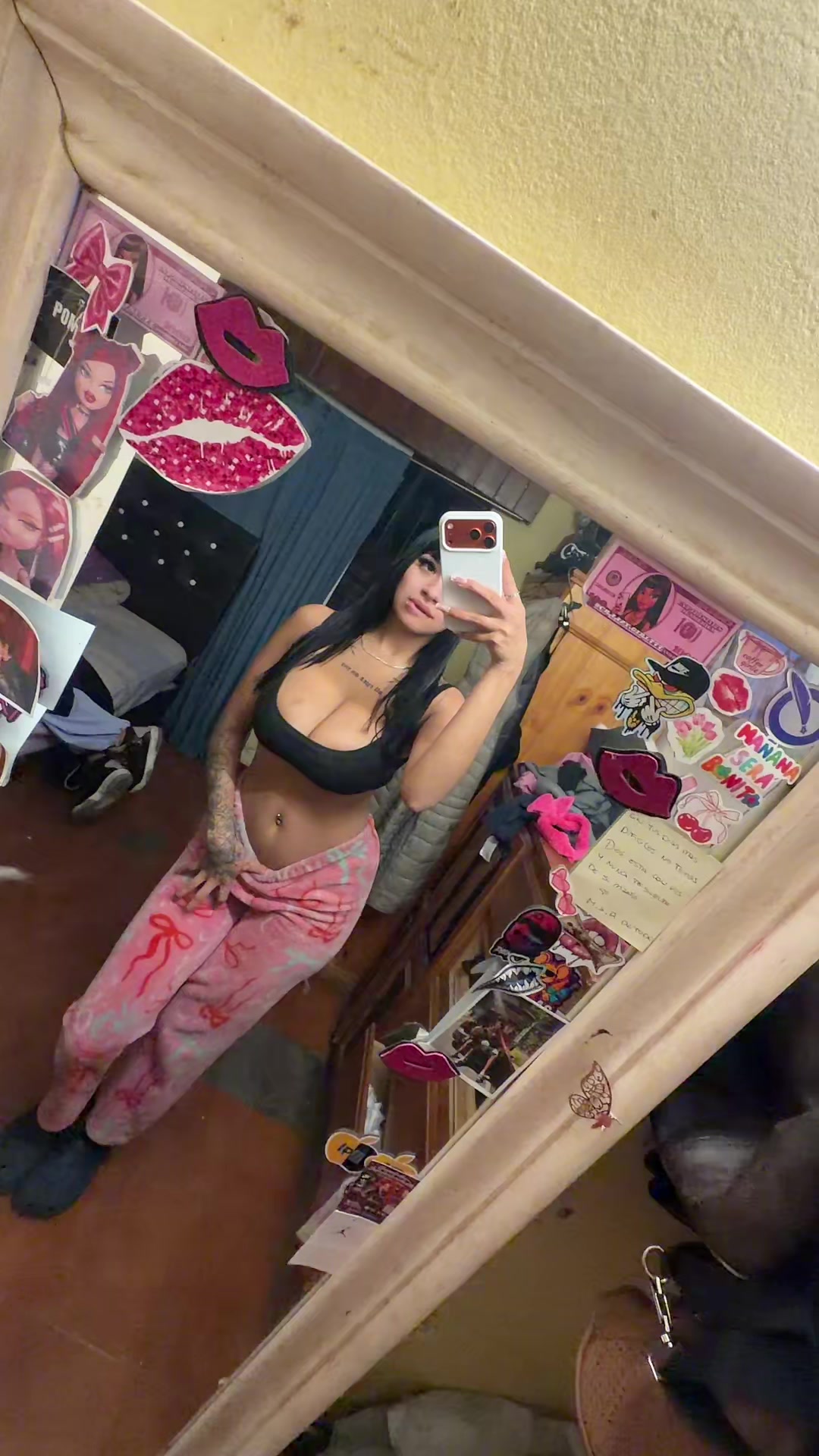 @Anaahii1