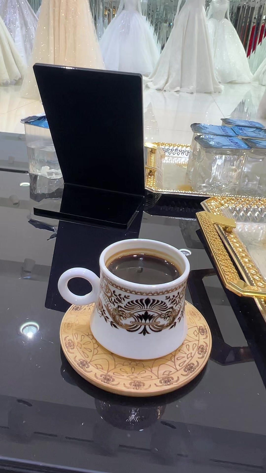 @تاجر السعادة