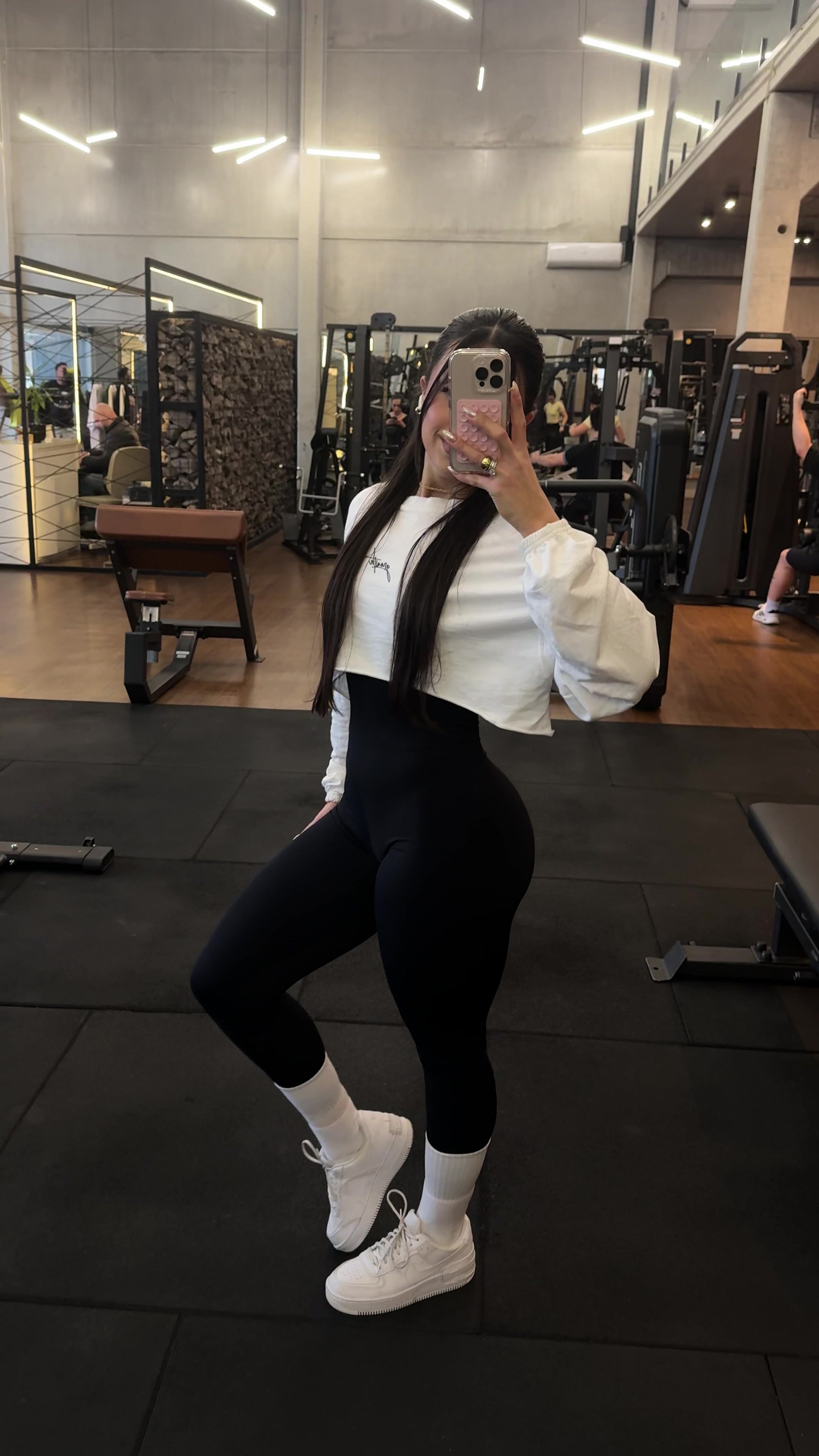 @natália