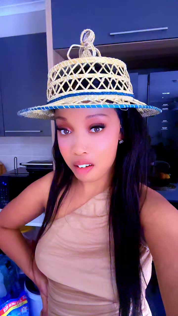 @Onika west👅💯
