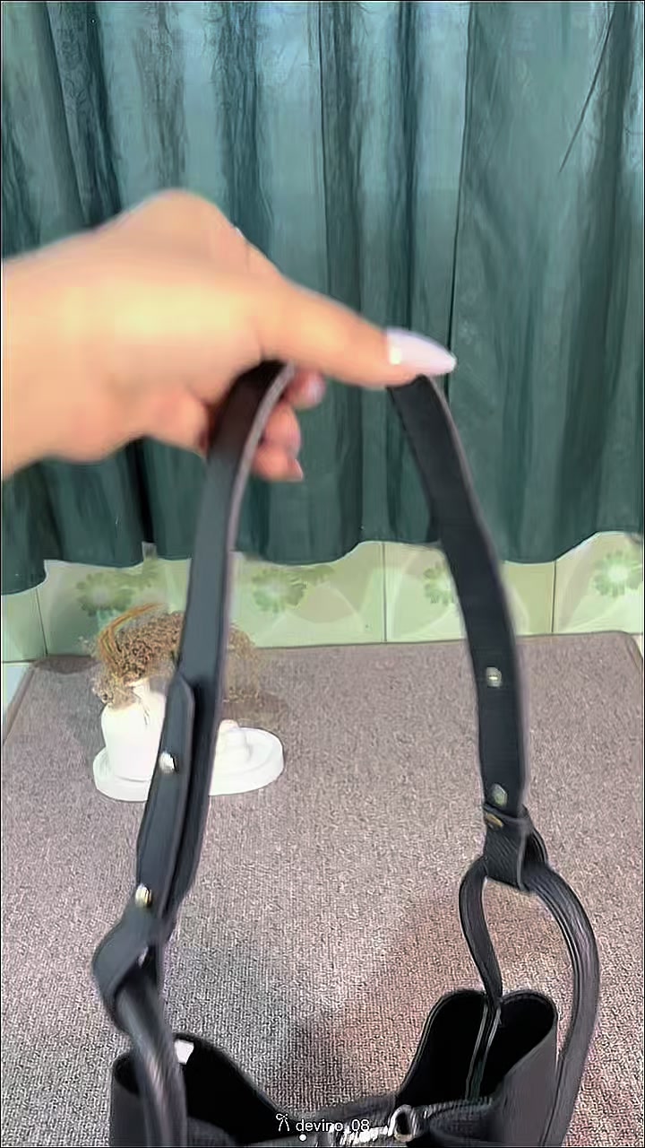 @Devino_08