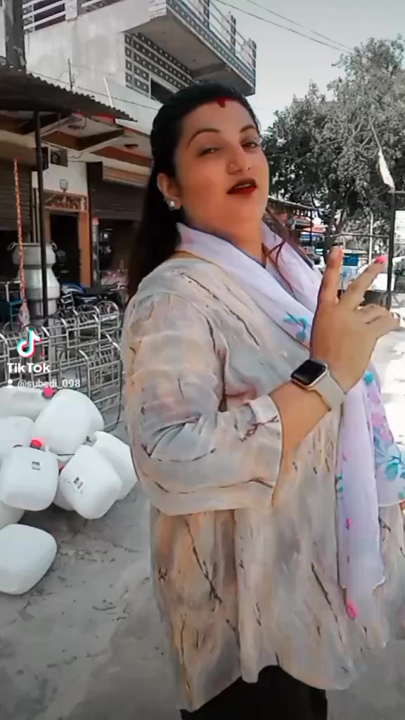 @SARITA👩❤️💋👩🫂🇳🇵🇦🇪🎌