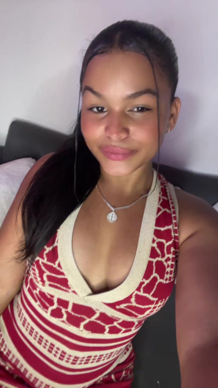 @Lapeque&ntilde;a🦋