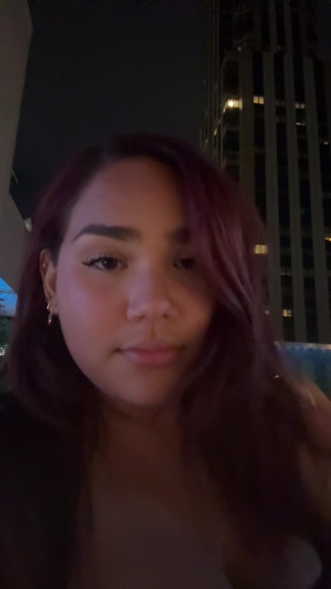 @hoyouisathot